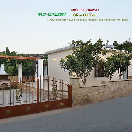 Anna 'S House - Garden Cottage In Kíssamos Esterno foto